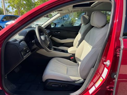 Certified 2023 Honda Accord EX image 11