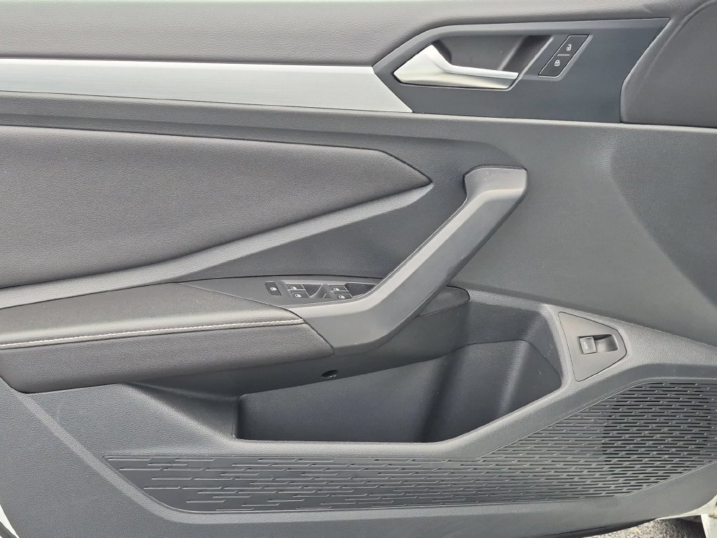 Used 2025 Volkswagen Jetta S FWD image 11