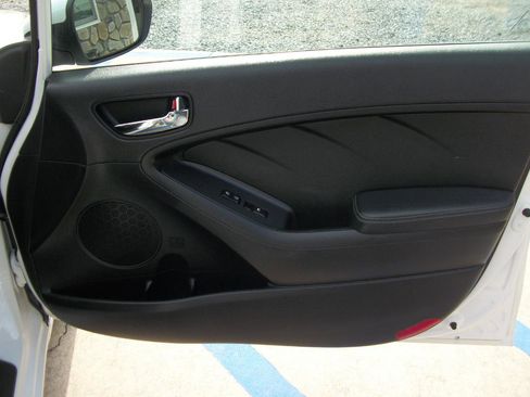 Used 2016 Kia Forte EX FWD image 6
