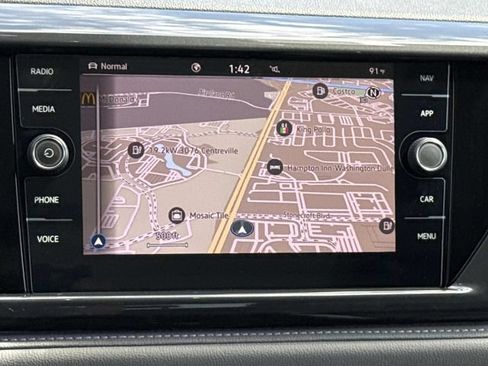 Used 2022 Volkswagen Taos SEL w/ Panoramic Sunroof Package AWD/4WD image 20