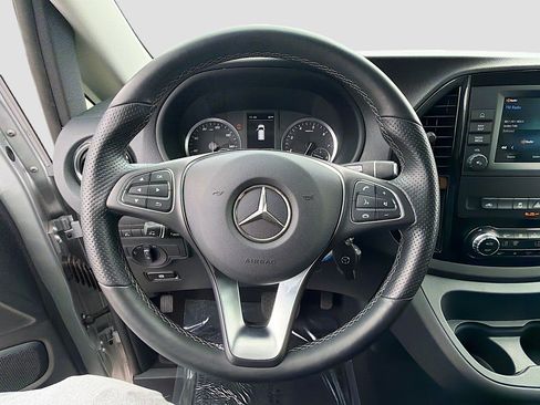 Used 2023 Mercedes-Benz Metris Passenger image 36