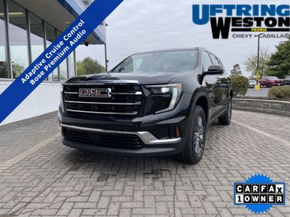 Used 2025 GMC Acadia Elevation