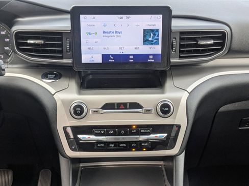 Used 2023 Ford Explorer XLT w/ Equipment Group 202A image 20