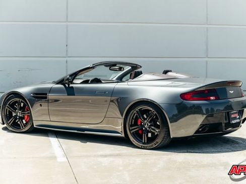 Used 2009 Aston Martin V8 Vantage Roadster RWD image 54