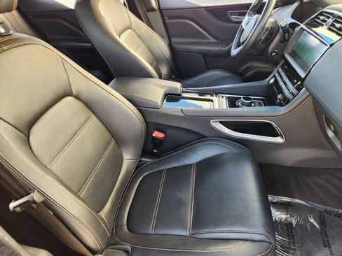 Used 2020 Jaguar F-PACE Prestige image 14