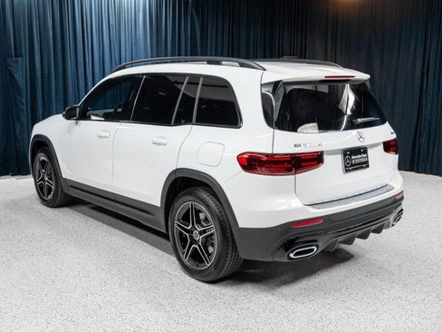 New 2026 Mercedes-Benz GLB 250 4MATIC image 9