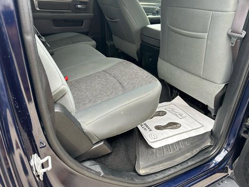 Used 2016 RAM 1500 Classic SLT w/ Luxury Group image 11