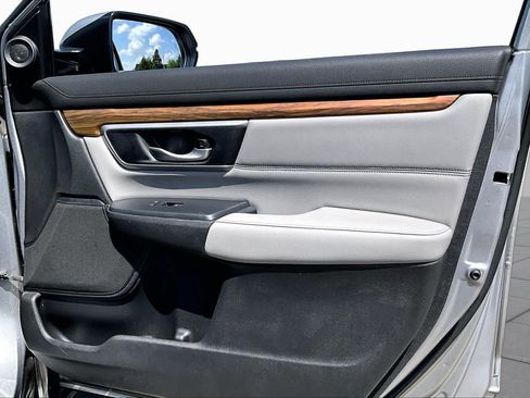 Used 2017 Honda CR-V Touring image 21