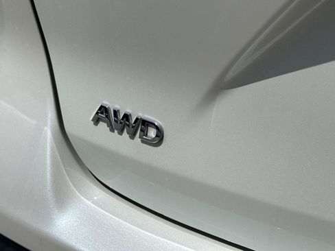 Used 2020 INFINITI QX50 Luxe w/ Navigation Package AWD/4WD image 17