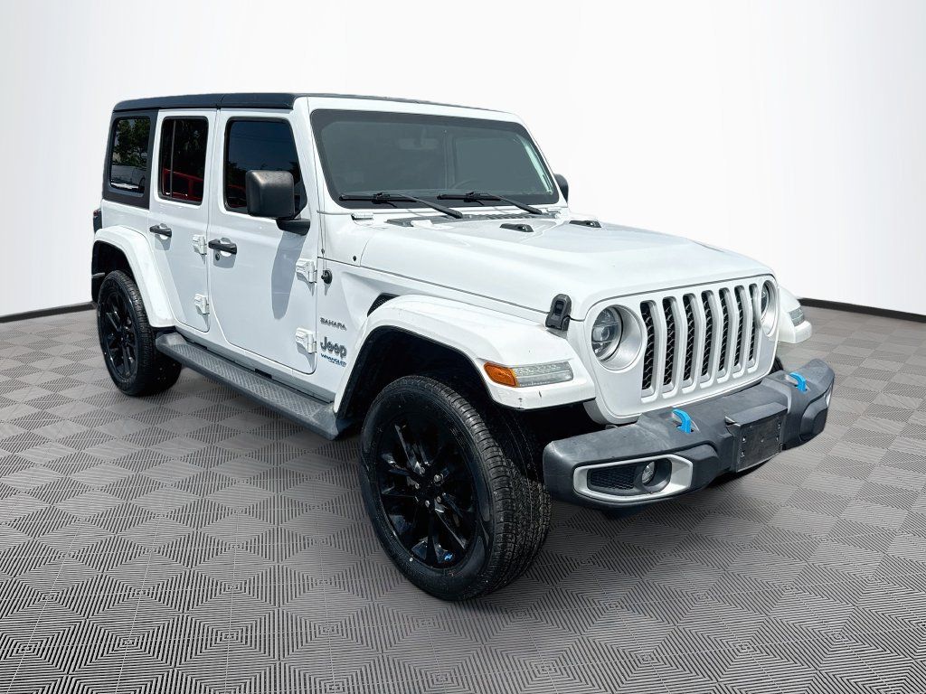 Used 2022 Jeep Wrangler Unlimited Sahara AWD/4WD image 4