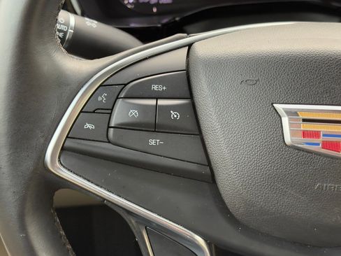 Used 2017 Cadillac XT5 Base image 18