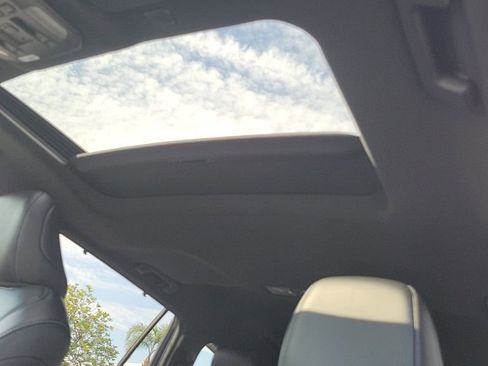 Used 2024 Toyota Highlander XSE image 31