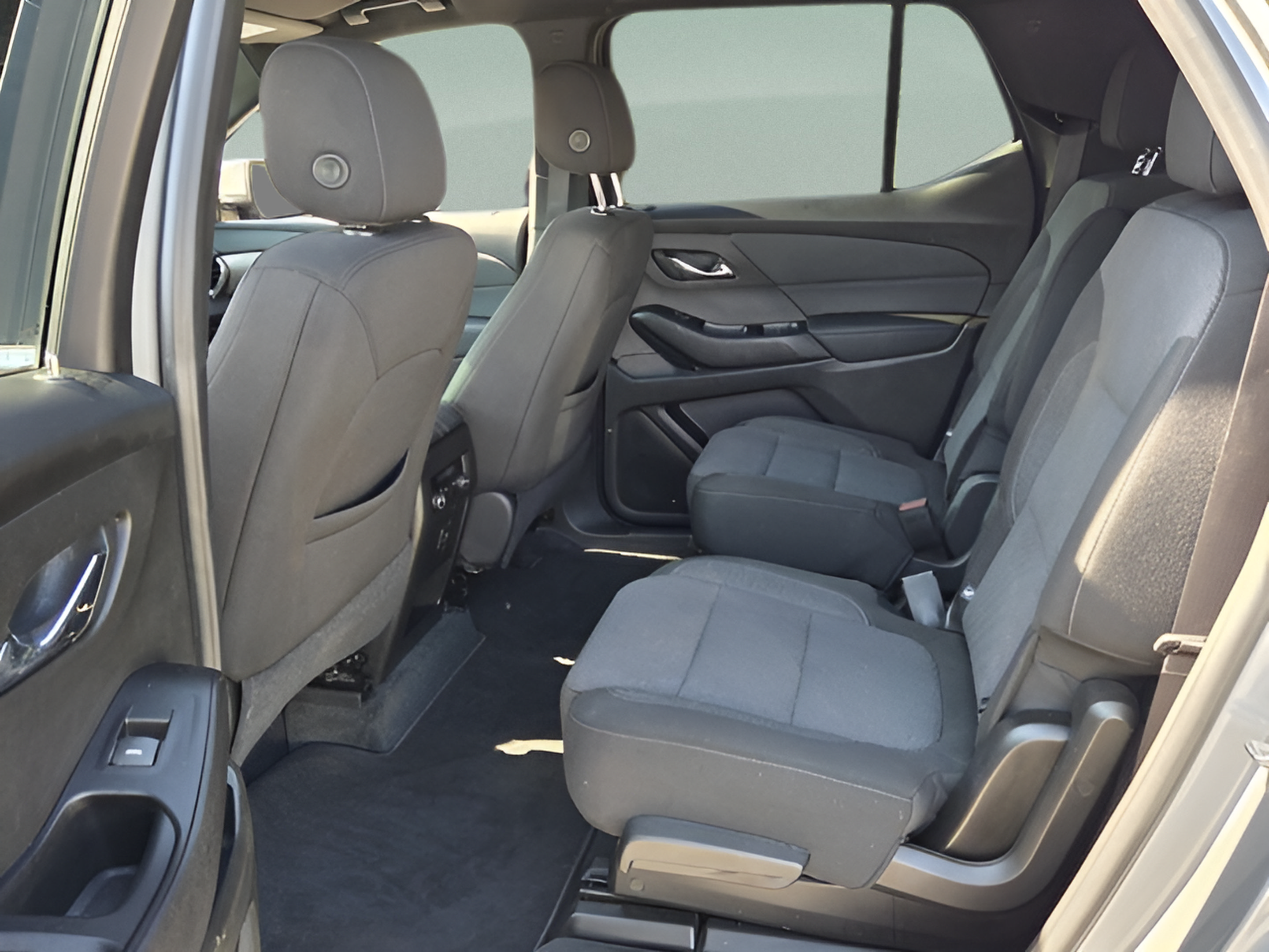 Certified 2023 Chevrolet Traverse LT FWD image 11