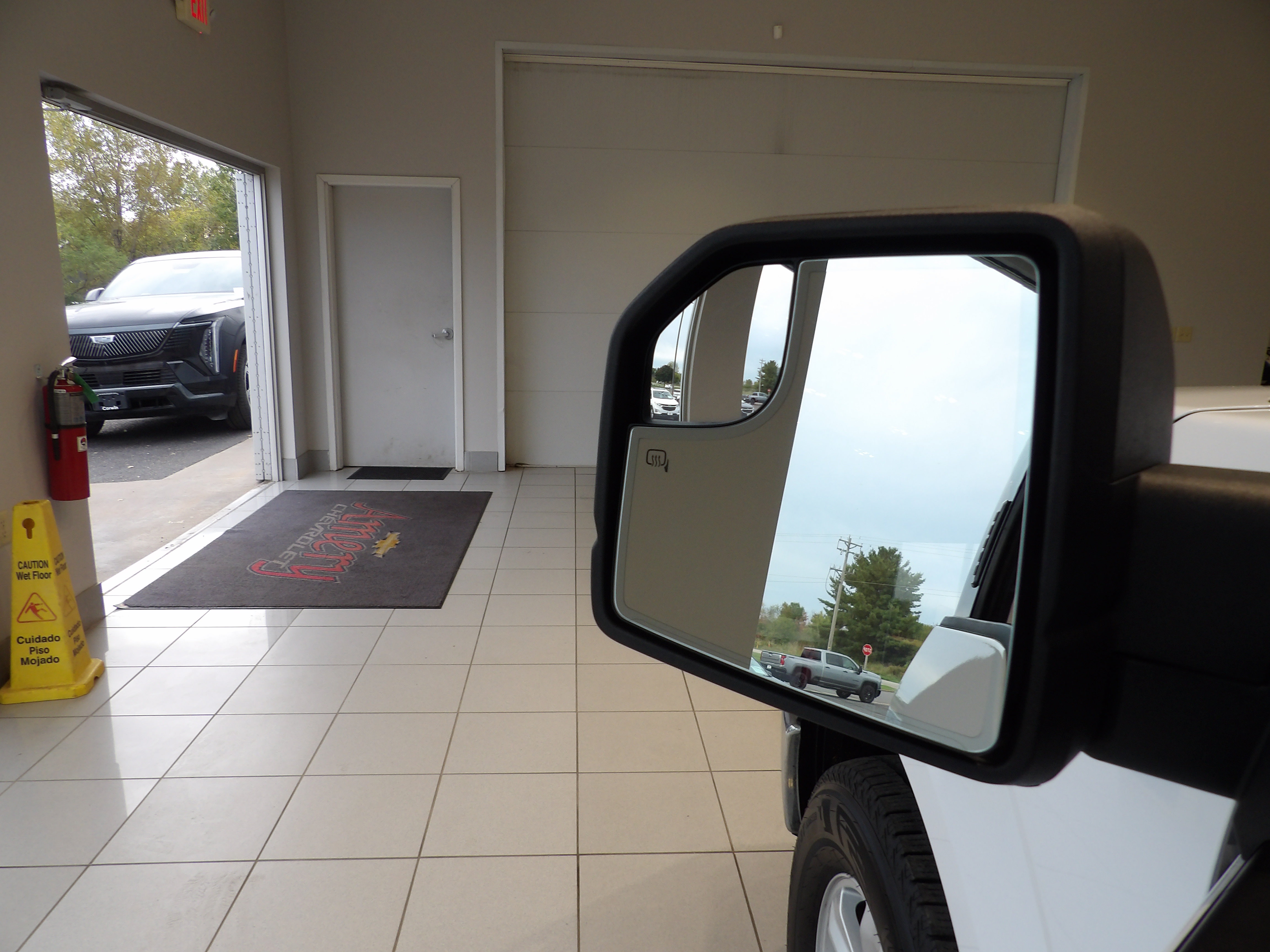 Used 2015 Ford F150 XLT w/ Equipment Group 301A Mid AWD/4WD image 7