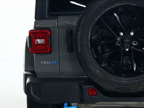 Used 2022 Jeep Wrangler Unlimited Sahara w/ Cold Weather Group image 42