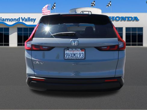 Used 2023 Honda CR-V LX image 5