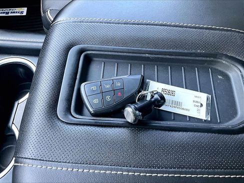 Certified 2023 Chevrolet Suburban Premier image 27