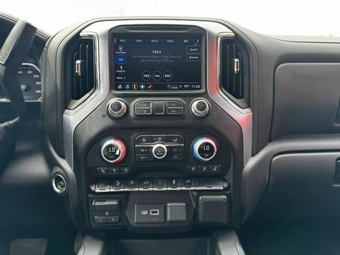 Used 2021 GMC Sierra 1500 SLT image 16