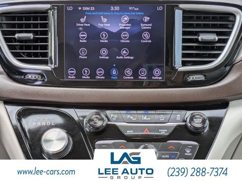 Used 2018 Chrysler Pacifica Touring-L w/ Advanced Safetytec Group FWD image 17