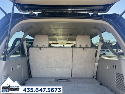 Used 2011 Lincoln Navigator L 4WD image 19