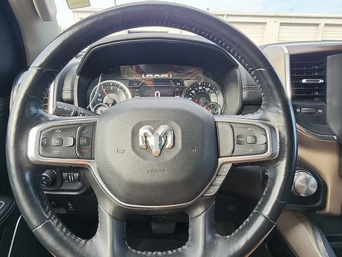Used 2022 RAM 1500 Laramie AWD/4WD image 12