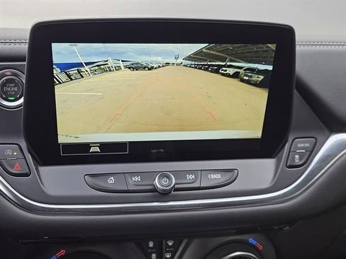 Used 2025 Chevrolet Blazer LT image 13