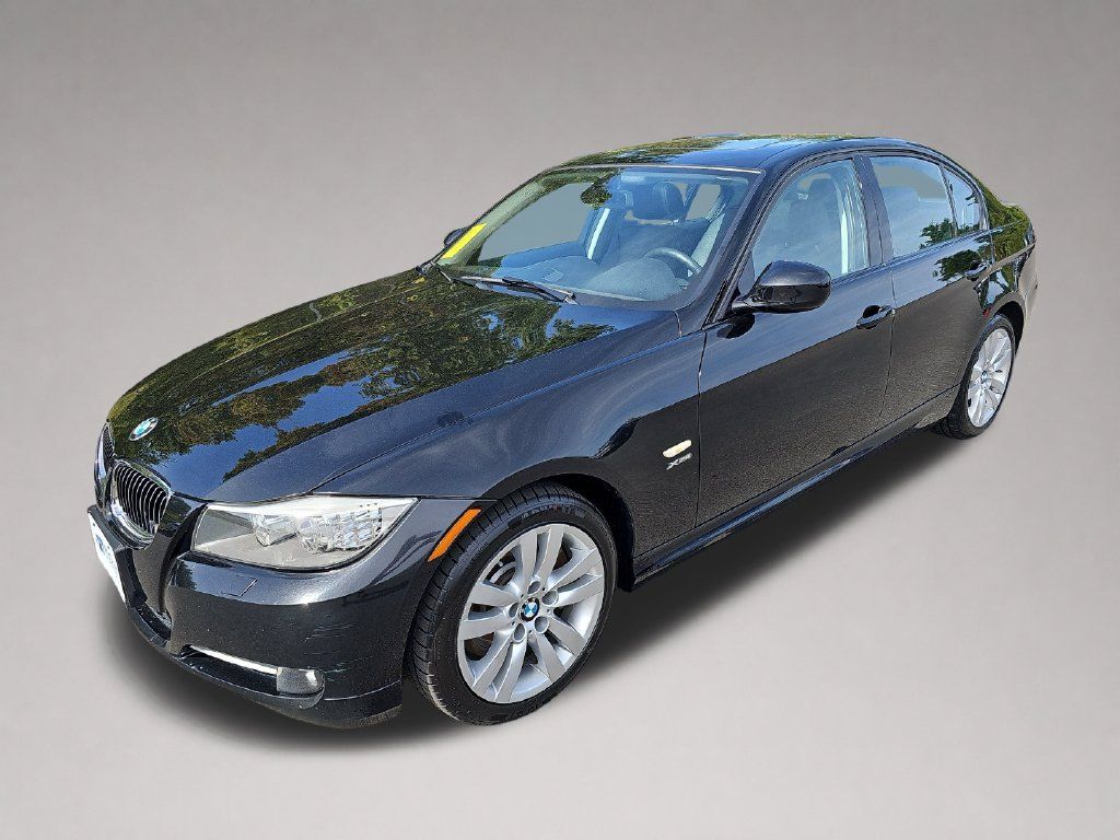 Used 2011 BMW 335i xDrive Sedan AWD/4WD image 8