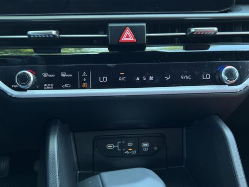 New 2026 Kia Sportage SX AWD/4WD image 28