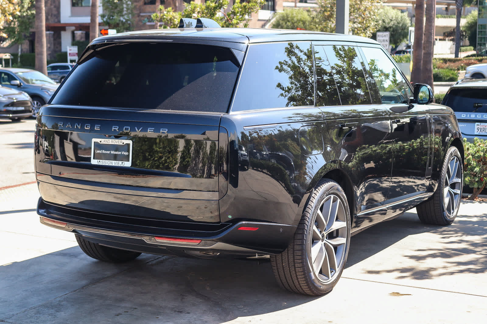 New 2026 Land Rover Range Rover SE AWD/4WD image 4