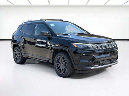 Used 2022 Jeep Compass High Altitude AWD/4WD image 3