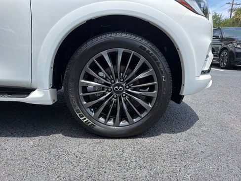 Used 2024 INFINITI QX80 Sensory AWD/4WD image 32