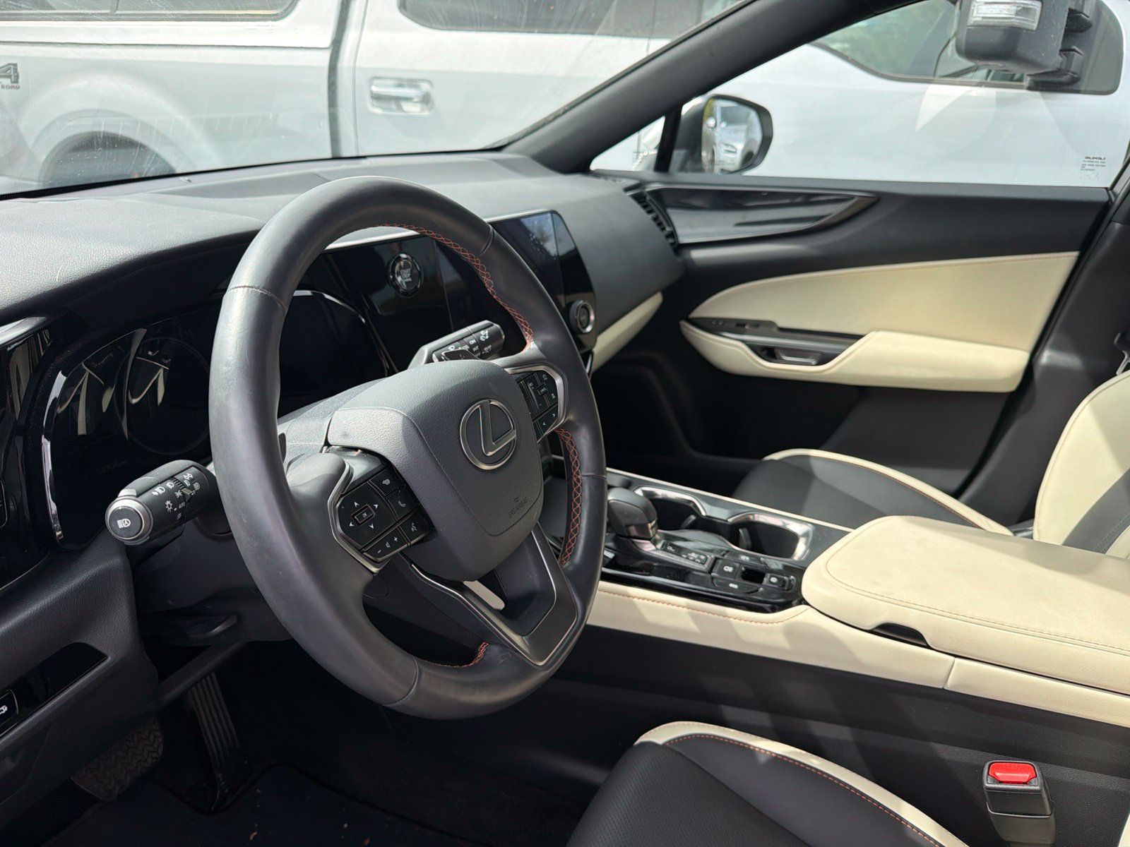Used 2024 Lexus NX 250 FWD image 9