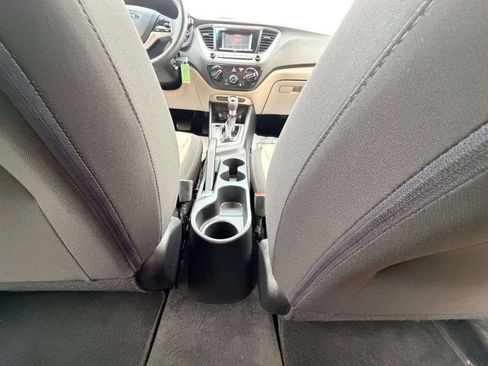 Used 2018 Hyundai Accent SE FWD image 25