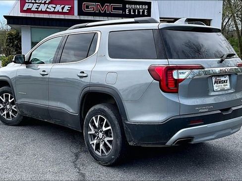 Used 2023 GMC Acadia SLE w/ Driver Convenience Package image 5