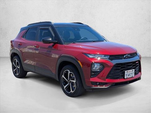 Used 2023 Chevrolet TrailBlazer RS w/ Confidence II Package AWD/4WD image 3