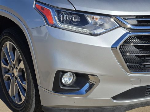 Used 2019 Chevrolet Traverse Premier w/ Driver Confidence II Package image 30