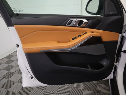 Used 2025 BMW X5 xDrive50e w/ Premium Package image 25