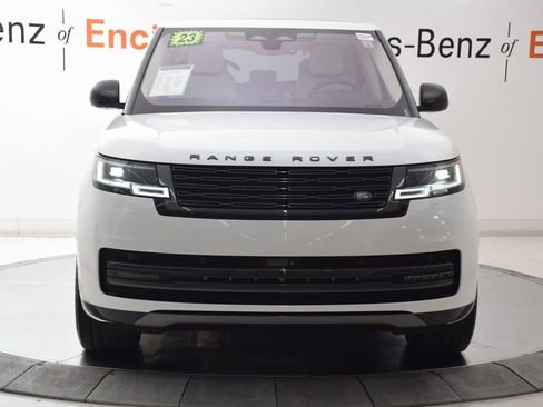 Used 2023 Land Rover Range Rover SE image 9