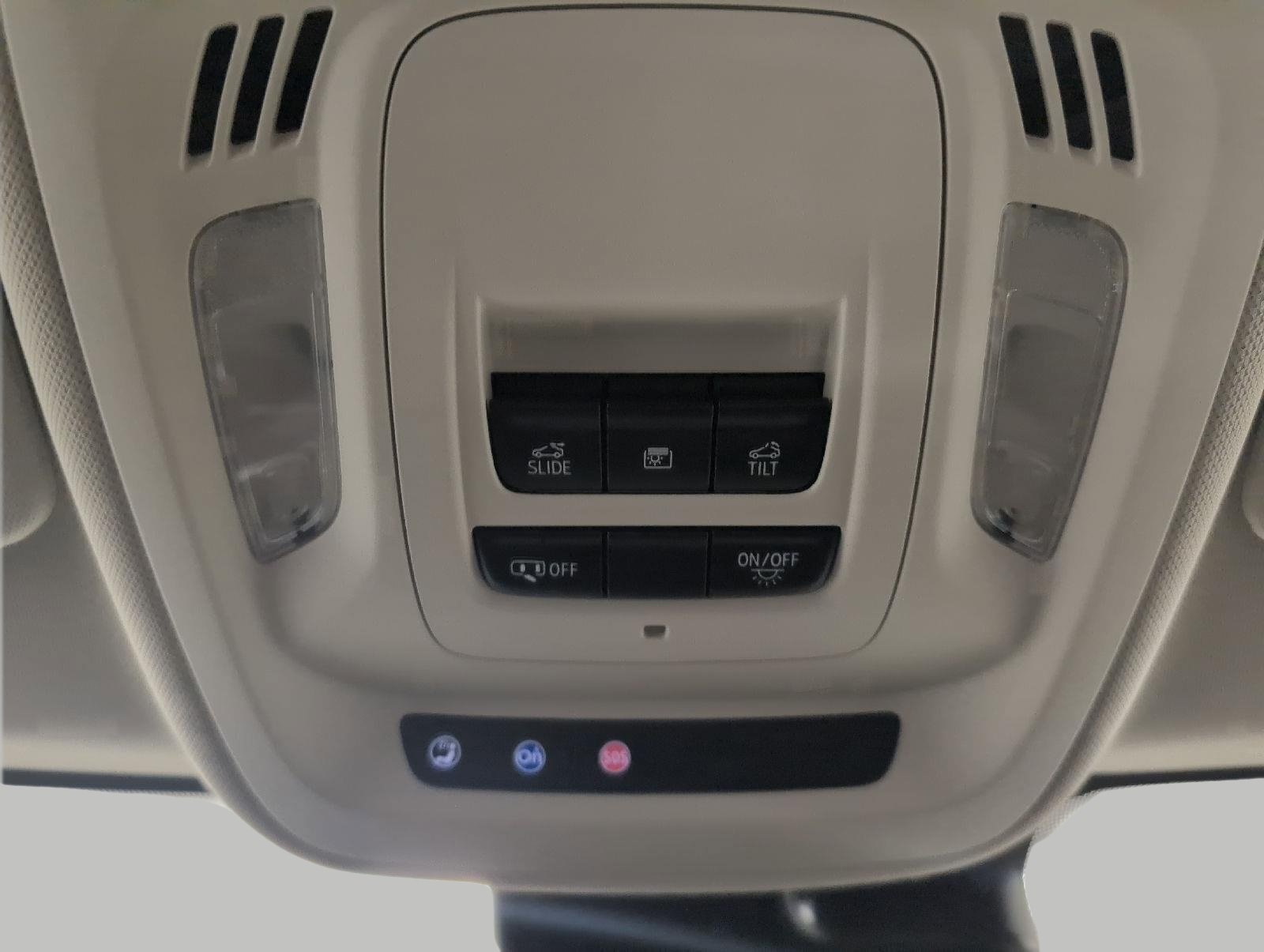 Used 2023 Buick Envision Essence w/ Sport Touring Package AWD/4WD image 18
