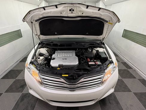 Used 2010 Toyota Venza AWD image 37