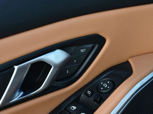 Certified 2025 BMW 330i Sedan image 25