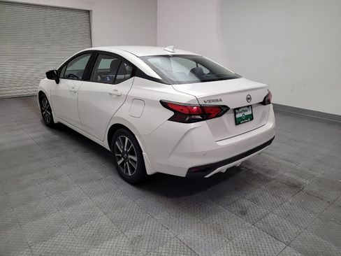 Used 2020 Nissan Versa SV FWD image 5