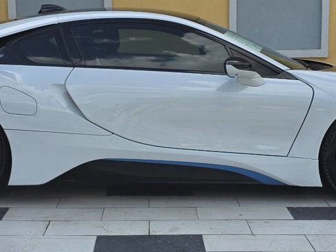 Used 2019 BMW i8 Coupe AWD/4WD image 15
