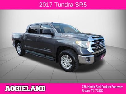 Used 2017 Toyota Tundra SR5 w/ SR5 Upgrade Package