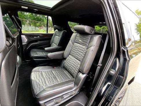 Used 2023 Cadillac Escalade Sport Platinum w/ LPO, ONYX Package AWD/4WD image 25