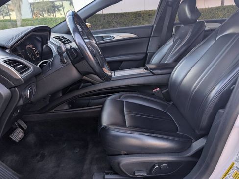 Used 2018 Lincoln MKZ Premiere image 20