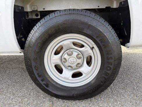 Used 2006 Dodge Dakota ST image 36