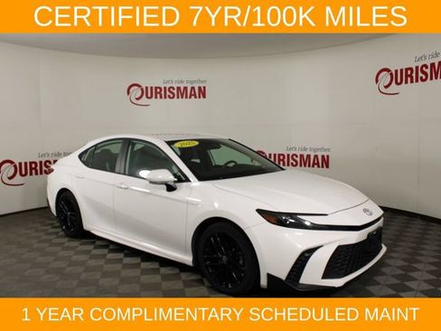 Used 2025 Toyota Camry SE FWD image 10