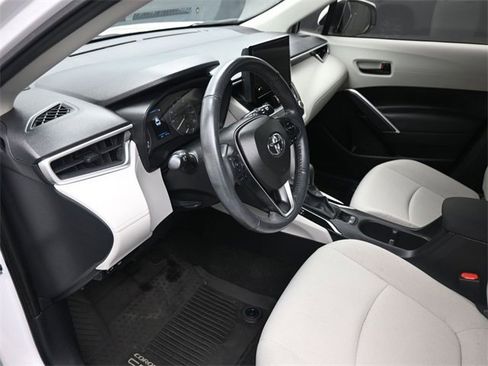 Used 2023 Toyota Corolla Cross LE image 18