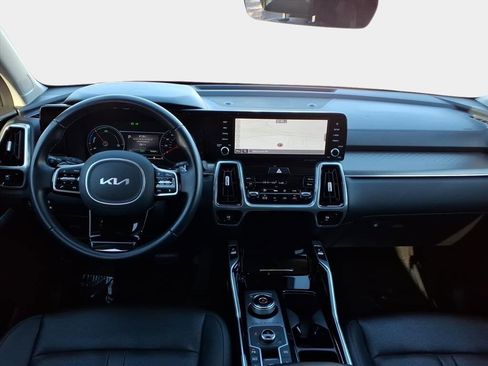 Used 2022 Kia Sorento SX w/ Panoramic Sunroof Package image 12
